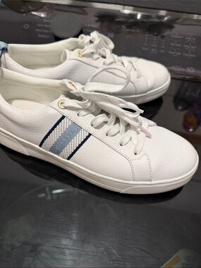 Ted Baker London White Leather Sneakers with Navy and Light Blue Stripes
